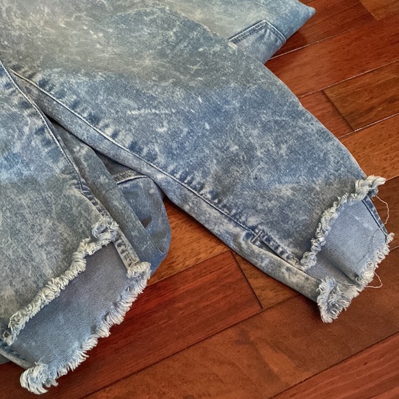 William Rast jean with William Rast top - Picture 6 of 6